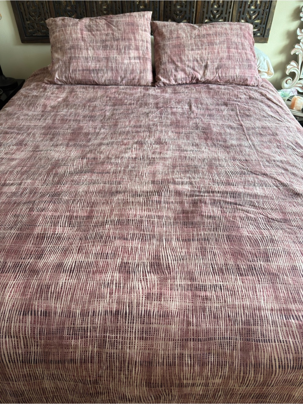 Calvin Klein Mauve Pink Striped Bedding Set-Queen Duvet Cover+ 2 Standard Shams - Picture 2 of 8